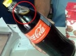 【アルゼンチン】コーラのボトルにコンドームが混入する事案が発生！