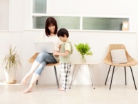 子どもの近くにいたい！　自宅で出来る仕事の資格9選