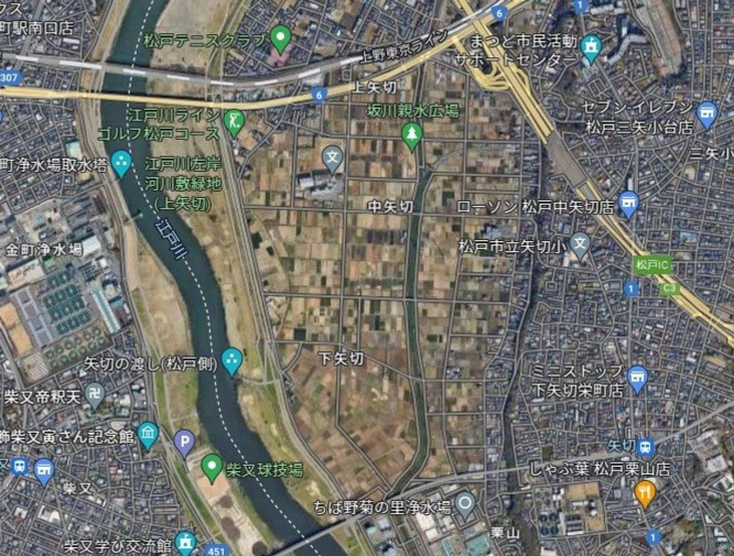 農村地帯が広がる下矢切から中矢切周辺の航空写真 (C)Google