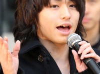 伊野尾慧
