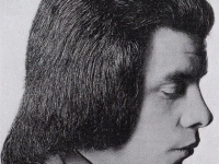 一周回って逆におしゃれ？襟足を伸ばし顔を覆うのがトレンドだったらしい、1970年代のメンズヘアカタログ