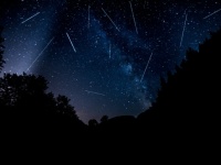 今年は好機！三大流星群の一つ「ペルセウス座流星群」がやってくる！願い事を用意して12日は夜空にロックオン！