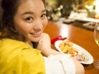 ねぇ、甘えていい？　女性が「お酒に酔うとしたくなること」6つ