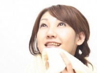 近寄りたくないっ！　「体臭がキツそうな」女子の特徴4つ