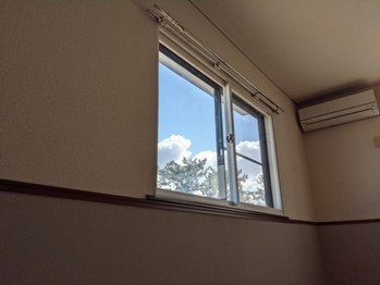 「夜中、上の階から響くトンカチの音。ついには『殺す』と叫ぶ声まで聞こえてきて...」（埼玉県・30代男性）