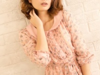 「地味な女」VS「派手な女」、付き合うならどっち？　8割の男性が選んだのは……