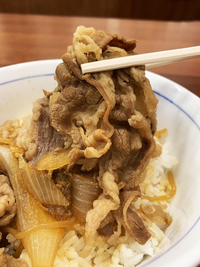 ushiwakamaru-yoshinoya-gyudon4