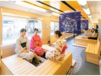 足湯列車の車内イメージ（画像はプレスリリースより）