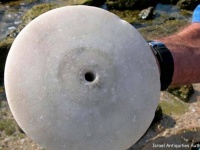 2500年前の珍しい魔除けの円盤が地中海で発見される