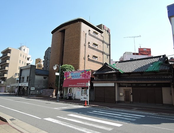 豪華な設備で有名なソープランド「李白」