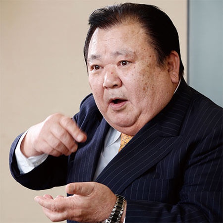 テレビで有名なあの名物社長がバンドのメンバーに抜擢され話題に！