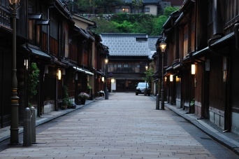 ひがし茶屋街（kya_miさん撮影、Flickrより）