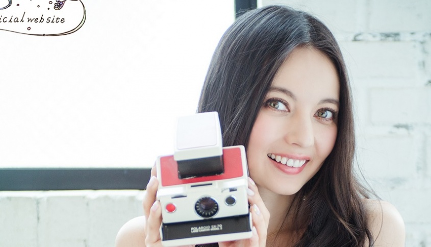 ベッキーオフィシャルウェブサイトより