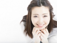 あ～、たまらん！　男心をくすぐる「かまいたくなる女性」の特徴4つ