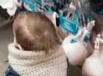 子どものころからエロ星人w　手慣れたモミモミを見せる