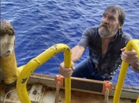 43時間も海を漂流していた62歳男性が無事救助される（アメリカ）