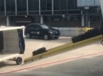 これはヒドい！　ユナイテッド航空のスーツケースの運び方に愕然