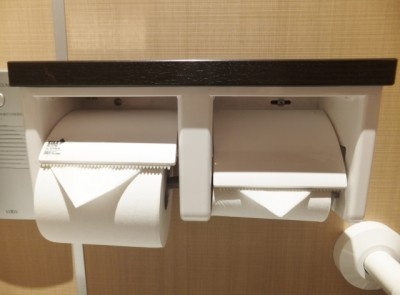 利用者がトイレットペーパーを三角折り「印象よくない」が52％も。その理由は？