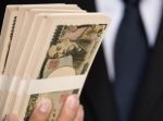 やりすぎ！　ローソン社員が４.３億円を横領して解雇
