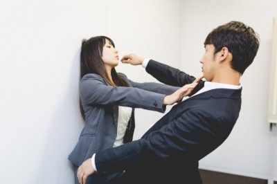 体臭＆○○○には要注意!?　梅雨時期のデート、彼氏のニオイにドン引きした経験6つ