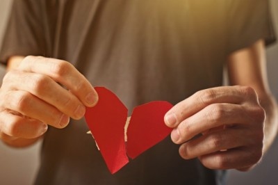 「かわいいけど、付き合っても長続きしなさそう」と思う女性の特徴10