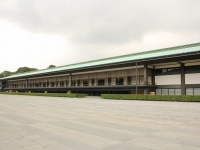 一般参賀のニュースでおなじみの皇居宮殿東庭
