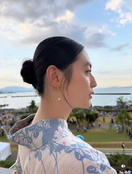 Instagram:八木莉可子(@rikakoyagi_official)より