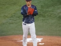 石田健大