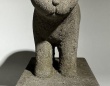「すごい見たい、このこ」　企画展「いつもそばには猫がいた」で展示中の〝猫石像〟にネットめろめろ