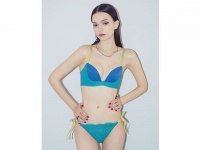 小さく見せたいわけじゃない。バストが大きい女性の声をもとに開発した「華奢見えブラ」が登場