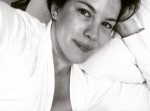 【インスタ】リヴ・タイラーが赤ちゃんに授乳する姿が美しい！