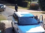 監視カメラが激写！　車強盗に近づかれたＳＵＶの結末は！？