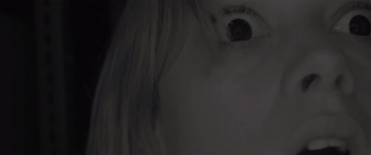 サム・ライミがプロデュース！　盲目の老人に追い詰められるショッキング・スリラー『ドント・ブリーズ』12月公開