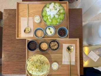 行列必至の人気カフェ「BAM BI COFFEE」の絶品ピンス！期間限定の『ピスタチオピンス』が最高