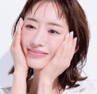 Instagram:松本まりか(@marika_matsumoto)より