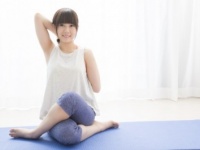 アンチエイジングを習慣化！　「若々しい健康美人でいるための運動」3選