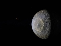デス・スターのような土星の衛星「ミマス」に海がある可能性、生命の存在にも期待