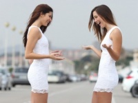 ゲッ、同じやん！　自分と「同じ服を着た人」を見たときに思うこと6選