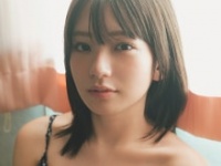 長月翠2nd写真集⒞講談社/前康輔