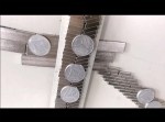 科学ってスゲー！　磁石の“道”を走るコインの列がとにかくCOOL