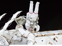 宇宙服なしで宇宙空間に放り出されると何が起きるのか？