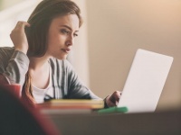 女子大生が喝！だから「30代の独身女性」は結婚できない10連発