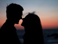 恥ずかしっ！　キスのときに男性が見ているポイント