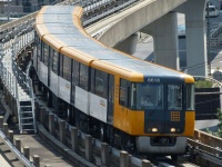 アストラムラインの列車（Hisagiさん撮影、Wikimedia　Commons