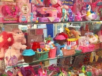 ヘンテコでカワイイ「メルヘソ」グッズ