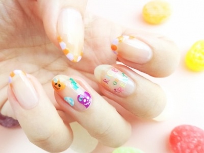 【ほぼ100均ネイル】先取りハロウィン！　「カラフル爪楊枝フレンチ」の作り方