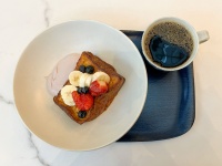 飲めるフレンチトーストで人気のカフェ「THE FRONT ROOM」でいただくモーニング限定メニュー