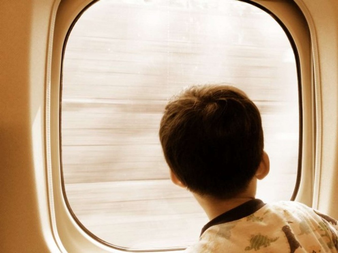 席を移動することになり......（画像はイメージ）