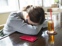 「LINEじゃなくて電話にしてよっ……！」と女子が思う瞬間6つ