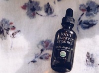 化粧水をごくごく吸収。スキンケアのはじめに使いたいオイル　＃コスメジェニック